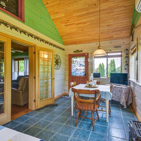 Warm And Cozy Clayton Cabin Near St Lawrence River! エクステリア 写真