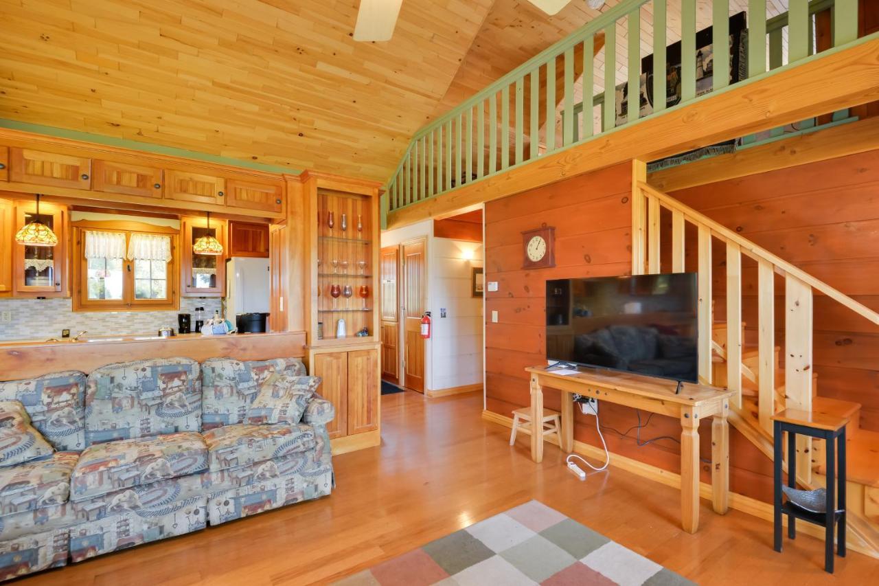 Warm And Cozy Clayton Cabin Near St Lawrence River! エクステリア 写真