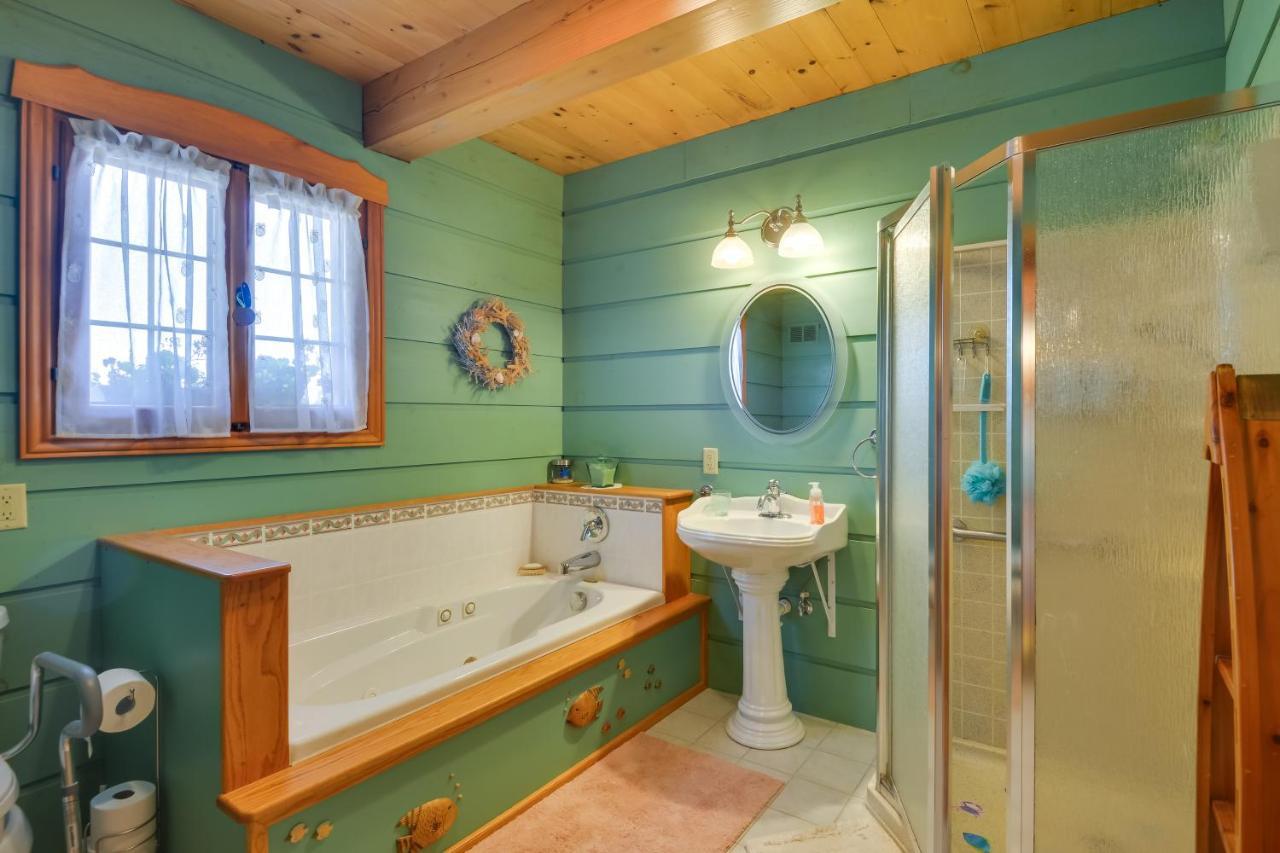 Warm And Cozy Clayton Cabin Near St Lawrence River! エクステリア 写真